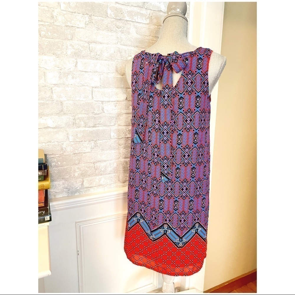 ST TROPEZ WEST SLEEVELESS GEOMETRIC SHIFT DRESS (0936)